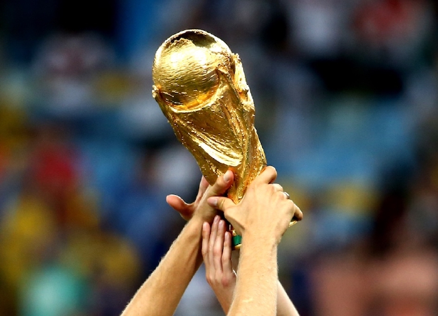 images/world_cup_tropy_high.jpg
